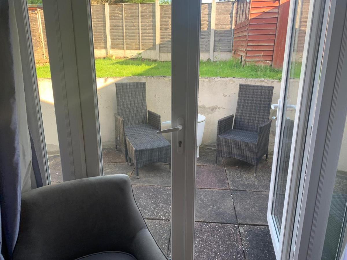 Farah'S Guest Suite Solihull Exterior photo