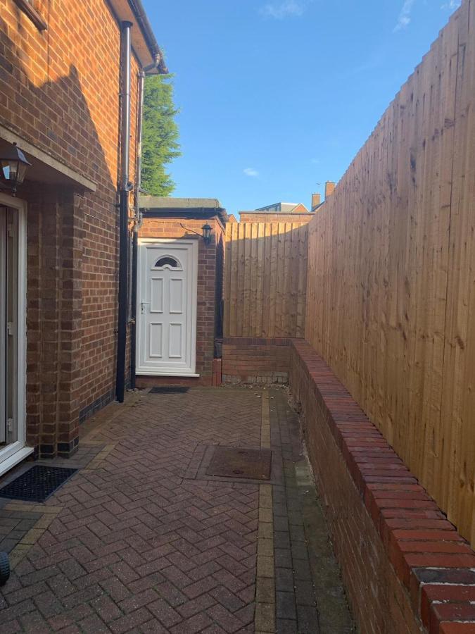Farah'S Guest Suite Solihull Exterior photo